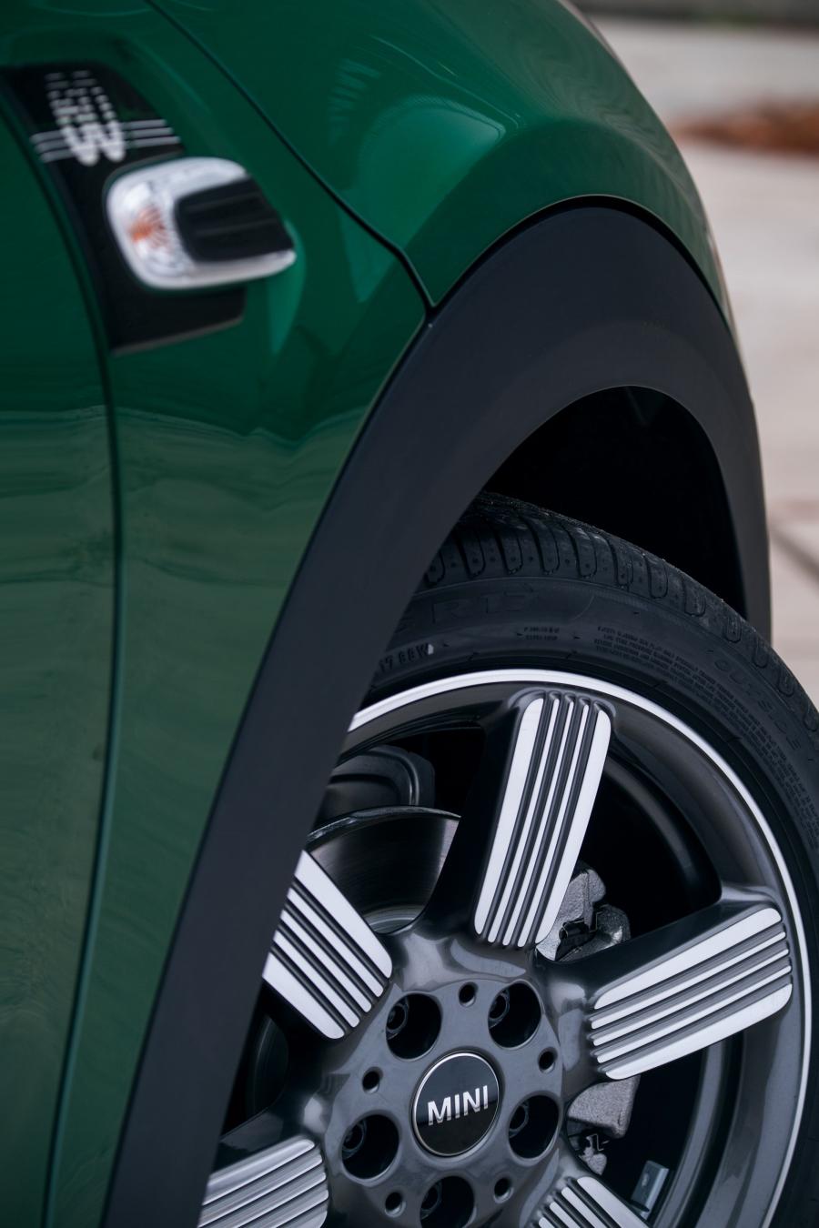 Детали экстерьера Mini Cooper 60 Years Edition (F56) 2019 года  (WW) (фото 66 из 189)